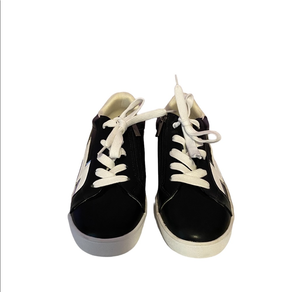 Kidpik Lightning Sneaker with Zipper New Condition